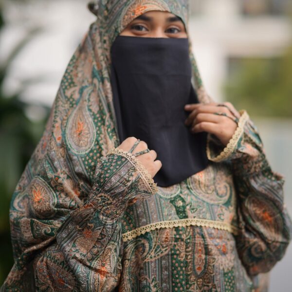 প্রিমিয়াাম সালাত লং খিমার